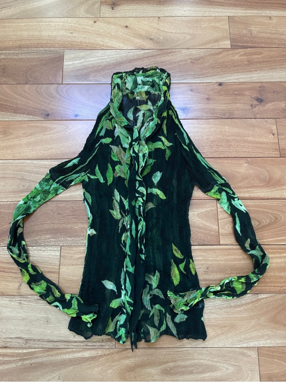 Issey Miyake Ruffle Chiffon Twist Pleated Green Botanical Cardigan Top 2